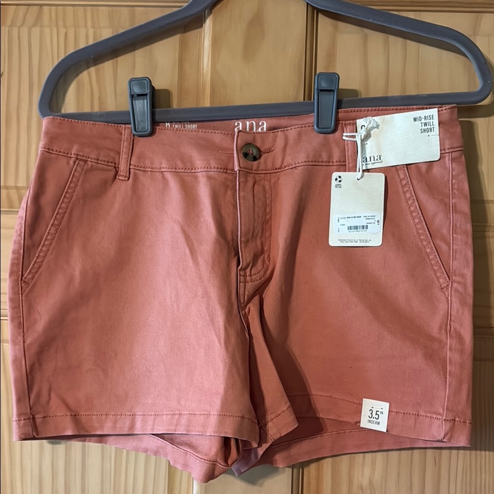 ANA NWT “Spanish tile” shorts